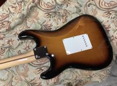 Fender Made in Japan Heritage 50s Stratocaster Maple Fingerboard 2-Color Sunburst_7