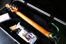 MUSIC MAN Cutlass RS SSS Charging Green  _8