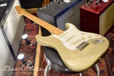 Fender 2005 Classic Series 50s Stratocaster (Shoreline Gold)_3