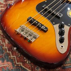 Sire Marcus Miller V5 4-String Tobacco Sunburst_3