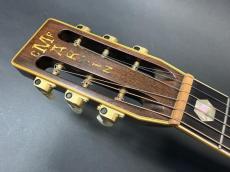 Martin 00-45 1985年製 / Solid Spruce Top・Solid Rosewood Side and Back・Slotted Head・Vertical Logo・Separate Peg・Hexagon Inlay・Style 45 Abalone Trim and Rosette・Ebony Fingerboard and Bridge・Black Pick guard_8