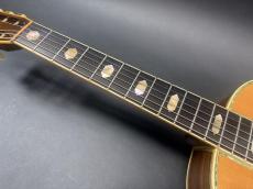Martin 00-45 1985年製 / Solid Spruce Top・Solid Rosewood Side and Back・Slotted Head・Vertical Logo・Separate Peg・Hexagon Inlay・Style 45 Abalone Trim and Rosette・Ebony Fingerboard and Bridge・Black Pick guard_9