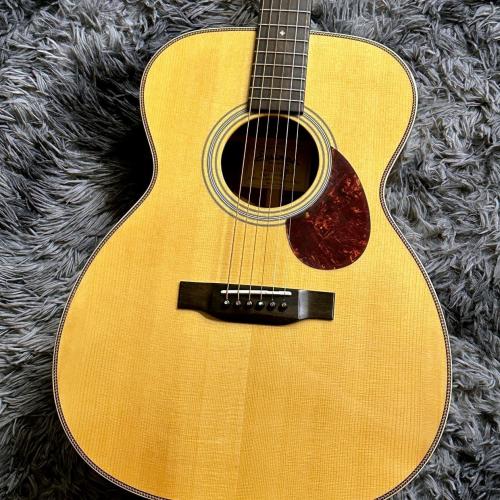 Eastman E20-OM-MR-TC 【展示入替特価】【オール単板】 【アディロンダック・スプルース × マダガスカル・ローズ】