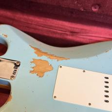 Fender Custom Shop Limited Edition 1964 Stratocaster L-Series Heavy Relic 3A RW FB Aged Daphne Blue_10