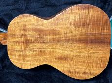 Kamaka Baritone Ukulele White Label_3