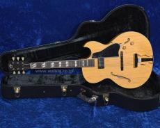 Archtop Tribute AT105M