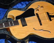 Archtop Tribute AT105M_6