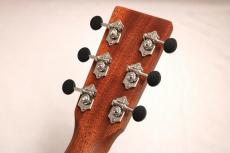 Martin 【総額￥12,000相当の弦をプレゼント!】000JRE Sapele #2981753 【試奏動画あり】【優しい音色】【小さめサイズ】_7