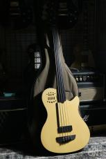 Godin A4 Ultra Fretless SA 2014_11