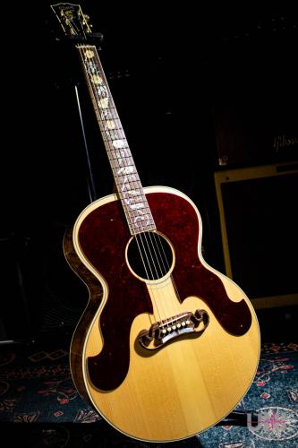 Gibson J-185 Rose Vine / 2013