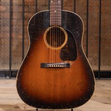 Gibson J-45 / Circa 1943