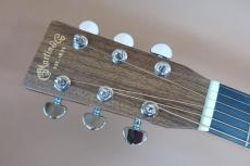 Martin D-28 / 70s Style Grover Peg・Solid Spruce Top・Solid Rosewood Side and Back・Ebony Fingerboard & Bridge・Black Pick guard・All Original Condition【With Original Hard Case】  2010年製_7