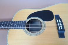 Martin D-28 / 70s Style Grover Peg・Solid Spruce Top・Solid Rosewood Side and Back・Ebony Fingerboard & Bridge・Black Pick guard・All Original Condition【With Original Hard Case】  2010年製_11
