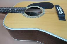 Martin D-28 / 70s Style Grover Peg・Solid Spruce Top・Solid Rosewood Side and Back・Ebony Fingerboard & Bridge・Black Pick guard・All Original Condition【With Original Hard Case】  2010年製_12