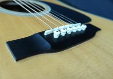 Martin D-28 / 70s Style Grover Peg・Solid Spruce Top・Solid Rosewood Side and Back・Ebony Fingerboard & Bridge・Black Pick guard・All Original Condition【With Original Hard Case】  2010年製_13