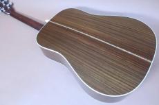 Martin D-28 / 70s Style Grover Peg・Solid Spruce Top・Solid Rosewood Side and Back・Ebony Fingerboard & Bridge・Black Pick guard・All Original Condition【With Original Hard Case】  2010年製_6