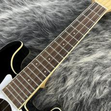 Fender Fullerton Strat Uke Black_3