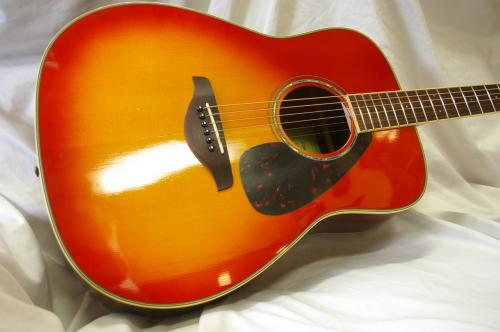YAMAHA FG-830