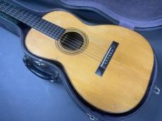 Martin 00-21 / Adirondack Spruce Top・Jacaranda Side and Back・Ebony Fingerboard and Pyramid Bridge・Slotted Head・Diamond and Square Inlay・Herrings bone Rosette・Jacaranda Binding【With Hard Case】1922年製_2