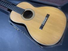 Martin -28 New York 1893 / Adirondack Spruce Top・Jacaranda Side and Back・Slotted Head・Ebony Fingerboard and Pyramid Bridge・Spanish Cedar Neck・Herrings bone Purfling・Ivoroid Binding【With Original Coffin Case】_2