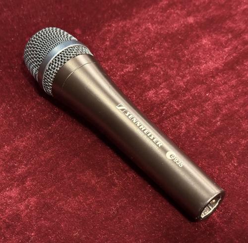 SENNHEISER e935