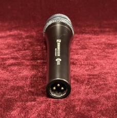 SENNHEISER e935_3