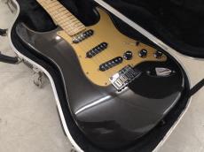 Fender USA American Deluxe Stratocaster_2