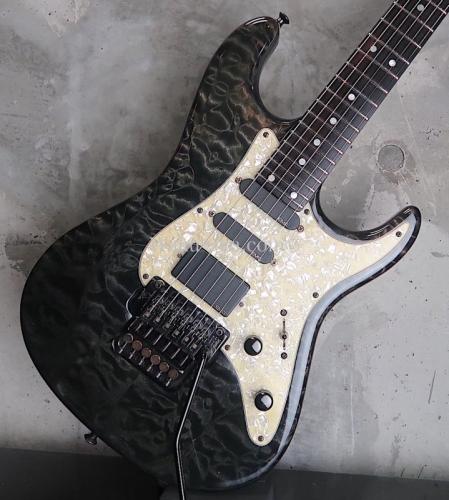 Valley Arts Custom Pro USA Quilt Maple Top 90's / Trans Black