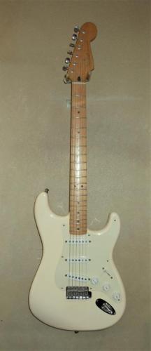 Fender Jimmie Vaughan Stratocaster.