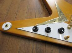 Epiphone 1958 Korina Flying V aged natural_4