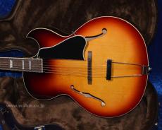 Archtop Tribute AT50C_2