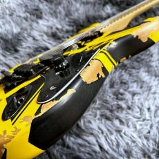 EVH Limited Edition Striped Series Frankenstein Frankie Black with Yellow Stripes,Aged_10