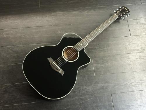Taylor 214ce