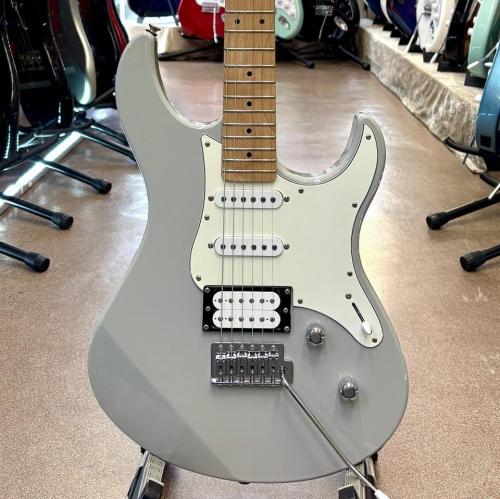YAMAHA Pacifica 112VM