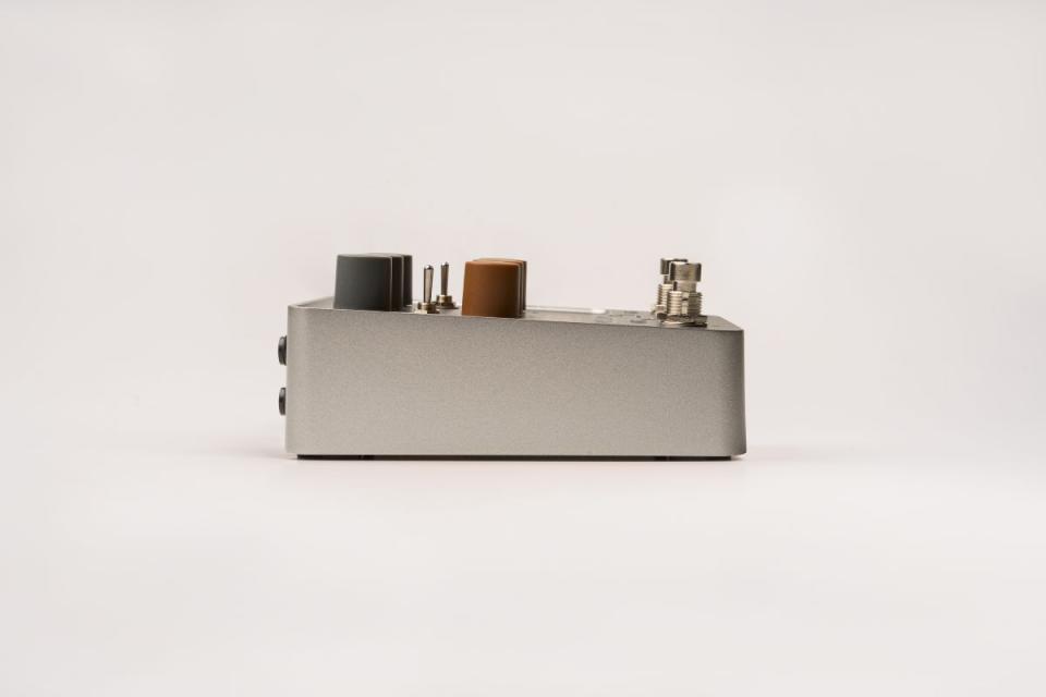 Universal Audio UAFX OX Stomp Dynamic Speaker Emulator【オンライン