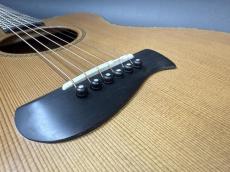 TACOMA ECM-38C LTD / Solid Cedar Top・Solid Honduras Mahogany Side and Back・Venetian Cutaway・Abalone Trim and Rosette・Ebony Fingerboard and Bridge・Fan-Shaped Inlay・Gloss Finish【With Original Hard Case】2001年製_14
