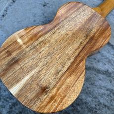 KoAloha KCM-00 Concert Gloss_5