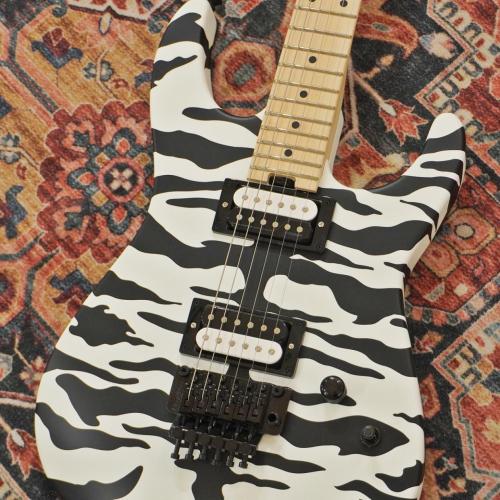 Charvel Satchel Signature Pro-Mod DK22 HH FR M, Maple Fingerboard, Satin White Bengal 【特価】