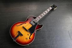 Archtop Tribute AT105M　ハードケース付き　セール期間限定価格