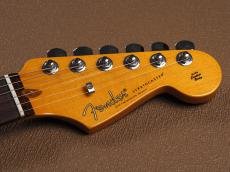 Fender American Ultra Luxe Vintage '60s Stratocaster Rosewood Fingerboard ~Ice Blue Metallic~_3