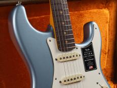 Fender American Ultra Luxe Vintage '60s Stratocaster Rosewood Fingerboard ~Ice Blue Metallic~_4
