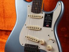 Fender American Ultra Luxe Vintage '60s Stratocaster Rosewood Fingerboard ~Ice Blue Metallic~_5
