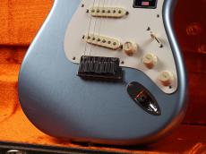 Fender American Ultra Luxe Vintage '60s Stratocaster Rosewood Fingerboard ~Ice Blue Metallic~_7