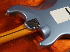 Fender American Ultra Luxe Vintage '60s Stratocaster Rosewood Fingerboard ~Ice Blue Metallic~_12