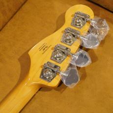 Squier Classic Vibe '60s P Bass, Laurel Fingerboard, 3-Color Sunburst_10
