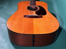 Martin D-18_11