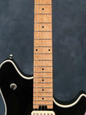 EVH Wolfgang USA Black Maple_5
