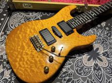 Valley Arts Valley Arts Custom Pro USA Quilted Maple H-S-H / Natural Ambe_2