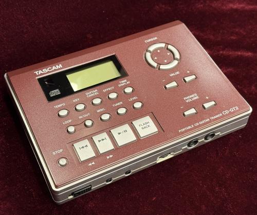 TASCAM CD-GT2 ポータブルCDギタートレーナー