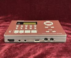 TASCAM CD-GT2 ポータブルCDギタートレーナー_3